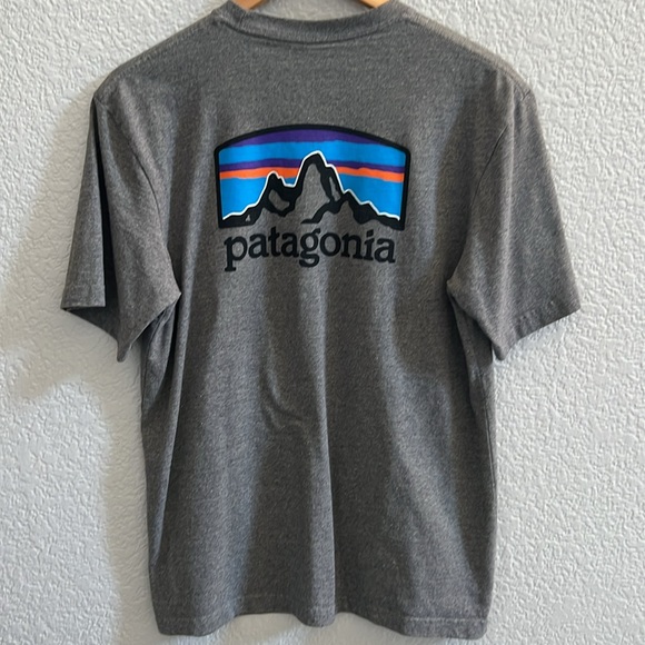 Patagonia Responsibili-Tee Fitz Roy Horizons Men’s Short Sleeve Crew Neck Size S - Picture 3 of 5
